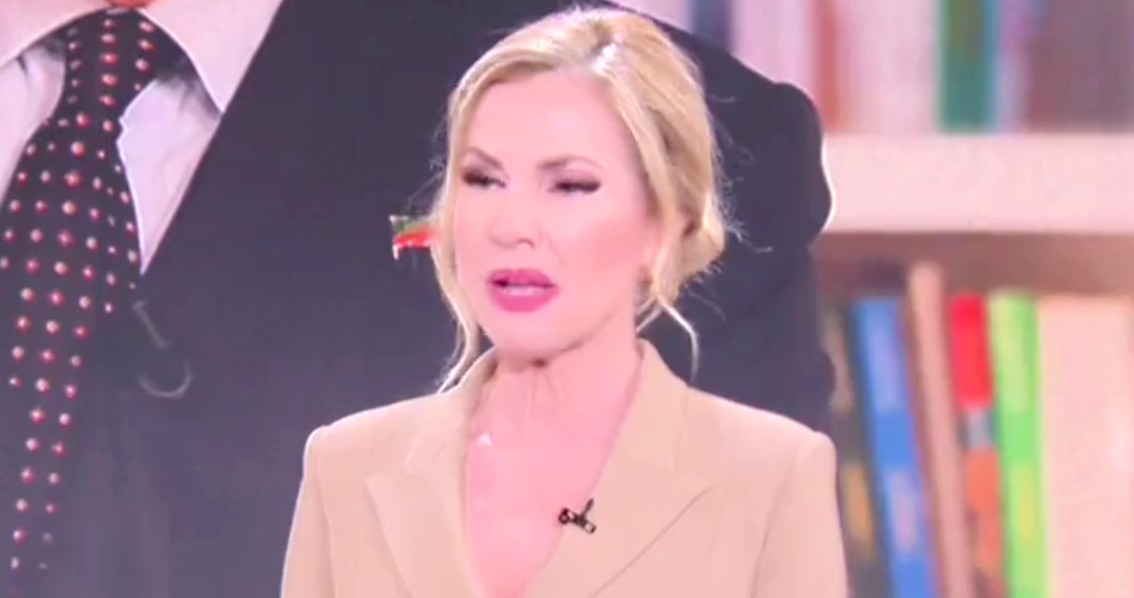 Federica Panicucci Apprende In Diretta Tv Della Morte Di Silvio