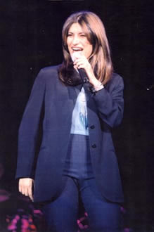 Laura Pausini, fra successo e voglia di maternità Laura Pausini, fra successo e voglia di maternità