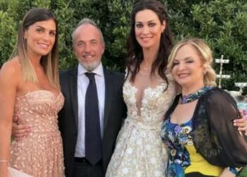 Manuela Arcuri si è sposata: guarda