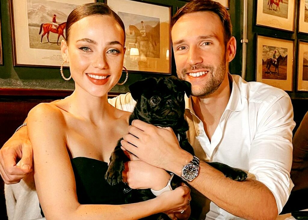 Rosalinda Cannavò compie 30 anni: la festa a sorpresa organizzata dal fidanzato