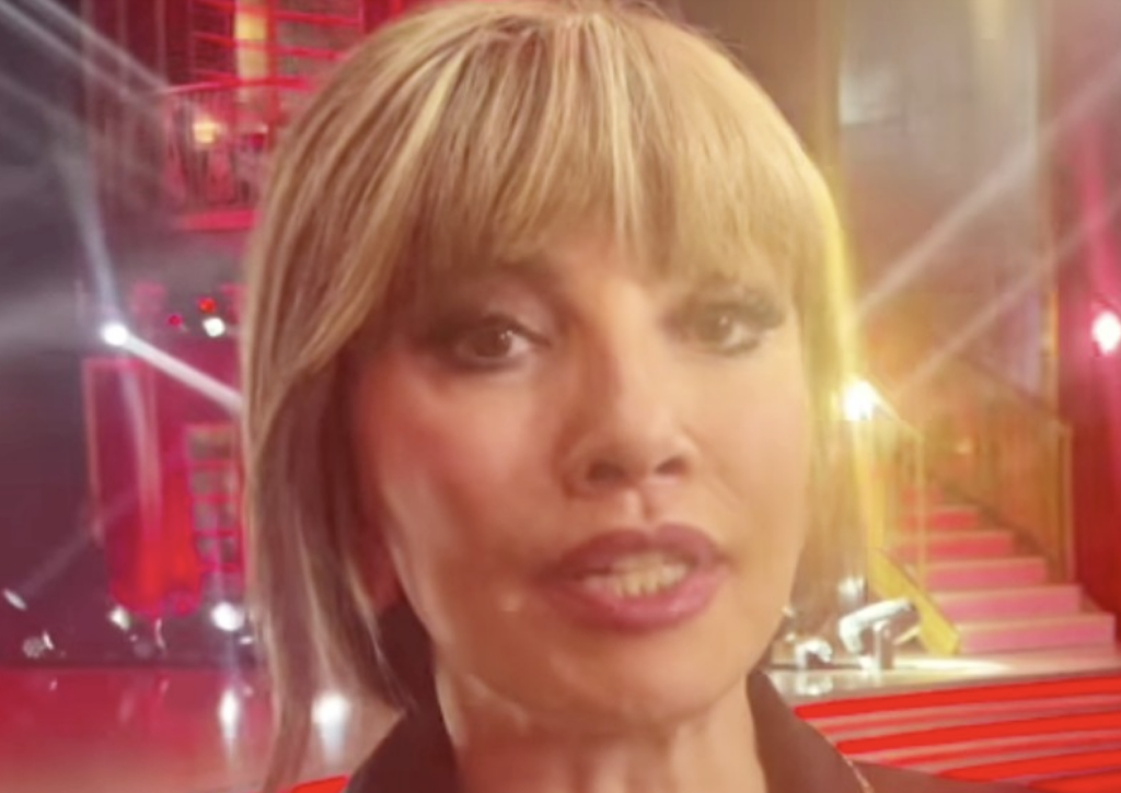 Milly Carlucci parla di Selvaggia Lucarelli e delle liti a Ballando con le Stelle: ''Se la vedono tra loro'' Milly Carlucci parla di Selvaggia Lucarelli e delle liti a Ballando con le Stelle: ''Se la vedono tra loro''