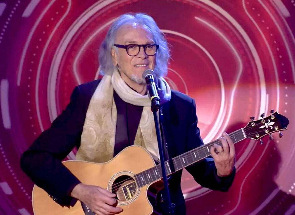 Riccardo Fogli squalificato dal GF Vip poche ore dopo l’ingresso: è polemica