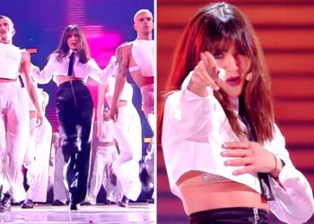 Ambra Angiolini manda l'orologio indietro di 28 anni: infiamma 'X Factor' con ''T'appartengo'' che a 'Non è la Rai' la trasformò in una star