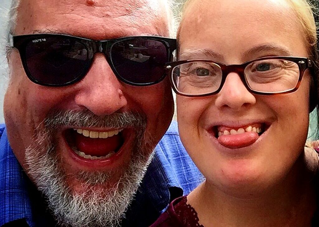 Eugenio Finardi parla della figlia Elettra nata con la sindrome di Down per la prima volta in tv Eugenio Finardi parla della figlia Elettra nata con la sindrome di Down per la prima volta in tv