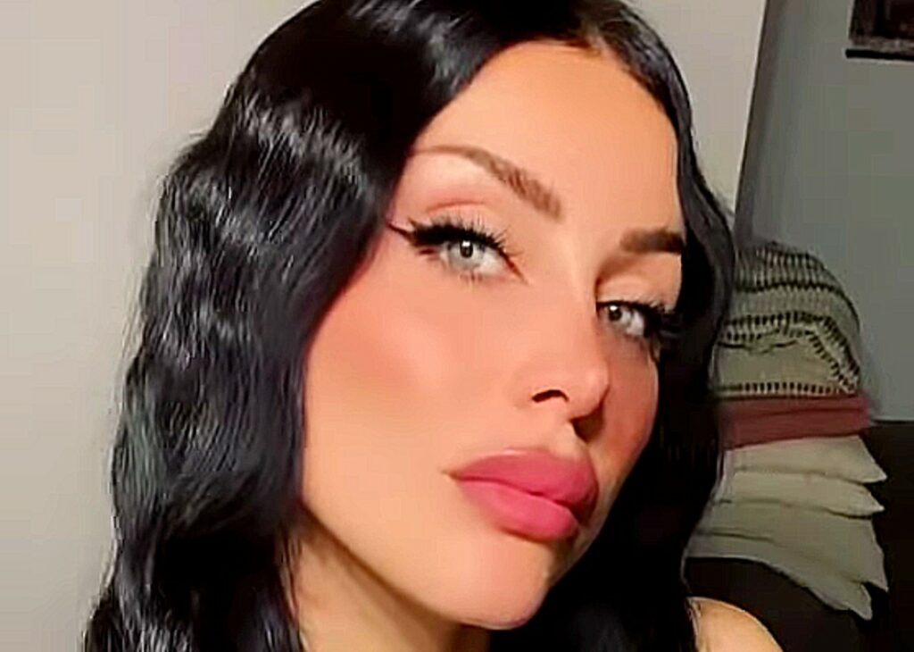 Asia Nuccetelli, figlia di Antonella Mosetti, spiega perché dopo il GF Vip ha abbandonato il mondo della tv Asia Nuccetelli, figlia di Antonella Mosetti, spiega perché dopo il GF Vip ha abbandonato il mondo della tv