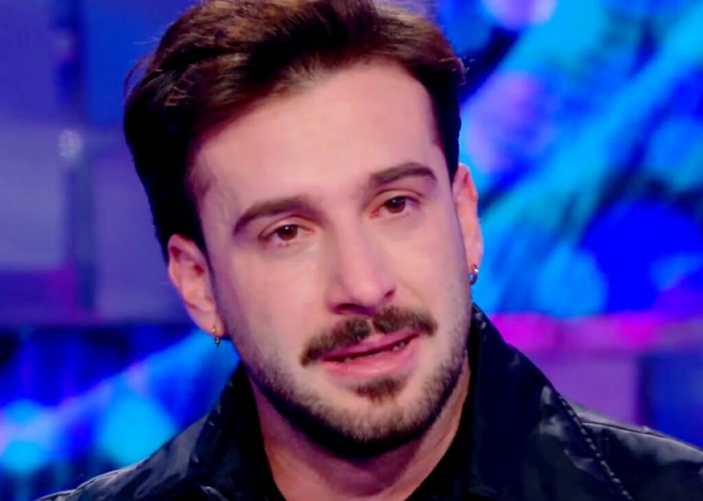 Andreas Muller in lacrime in tv parlando della compagna Veronica Peparini: ''Difficile non essere il padre dei suoi figli'' Andreas Muller in lacrime in tv parlando della compagna Veronica Peparini: ''Difficile non essere il padre dei suoi figli''