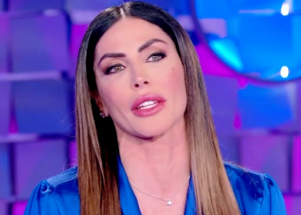 Guendalina Tavassi e la primogenita Gaia: ''Stavo per abortirla, sono scappata dalla sala operatoria'' Guendalina Tavassi e la primogenita Gaia: ''Stavo per abortirla, sono scappata dalla sala operatoria''