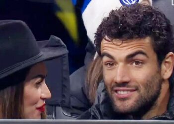 Melissa Satta e Matteo Berrettini escono definitivamente allo scoperto: allo stadio insieme per il derby di Milano