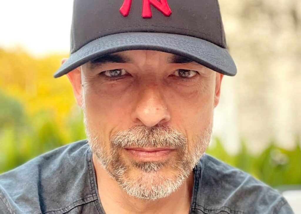 Alessandro Gassmann criticato per la frase sulla defunta Rachel Welch: ''La incontrai in ascensore, fu la prima pulsione erotica della mia vita'' Alessandro Gassmann criticato per la frase sulla defunta Rachel Welch: ''La incontrai in ascensore, fu la prima pulsione erotica della mia vita''