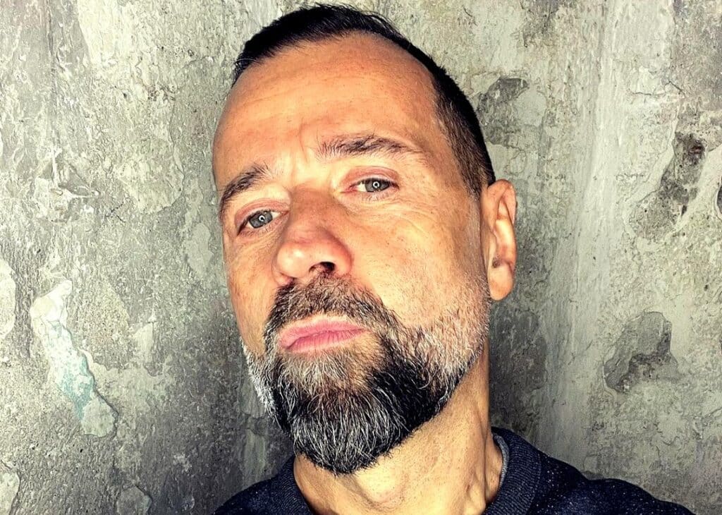 Fabio Volo dopo l'addio con Johanna Maggy ammette: ''Meglio una separazione civile che un matrimonio triste'' Fabio Volo dopo l'addio con Johanna Maggy ammette: ''Meglio una separazione civile che un matrimonio triste''