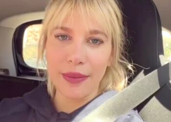 Clizia Incorvaia svela come ha recuperato il peso forma dopo la seconda gravidanza: ''Alimentazione a zona, ecco cosa mangio''