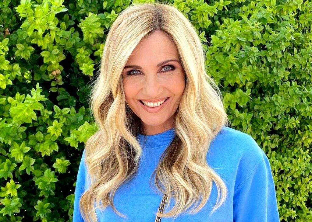 Era ingrassata 5 kg dopo aver tolto la tiroide, Lorella Cuccarini spiega come è riuscita a tornare in forma in soli due mesi Era ingrassata 5 kg dopo aver tolto la tiroide, Lorella Cuccarini spiega come è riuscita a tornare in forma in soli due mesi