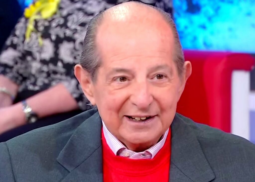 Giancarlo Magalli e la malattia: ''Mi sorvegliava anche il marito della mia ex moglie'' Giancarlo Magalli e la malattia: ''Mi sorvegliava anche il marito della mia ex moglie''