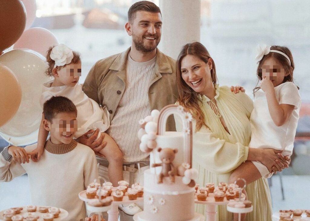 Beatrice Valli e Marco Fantini: il baby shower per la quarta figlia in arrivo è extra lusso, guarda Beatrice Valli e Marco Fantini: il baby shower per la quarta figlia in arrivo è extra lusso, guarda