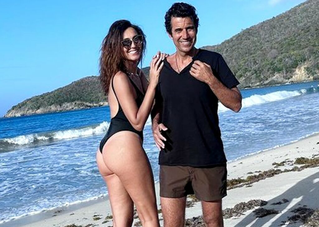 Caterina Balivo in bikini sotto il sole dei Caraibi: le foto della vacanza da sogno in famiglia