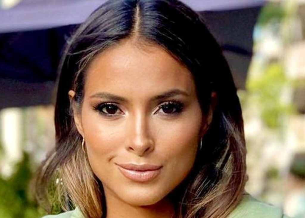 La showgirl Mariana Rodriguez ha partorito: ecco come si chiama il figlio neonato La showgirl Mariana Rodriguez ha partorito: ecco come si chiama il figlio neonato