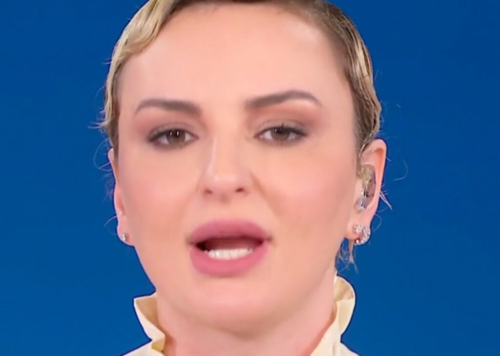 Arisa fan di Giorgia Meloni per ottenere programmi Rai? La difesa a ‘Domenica In’