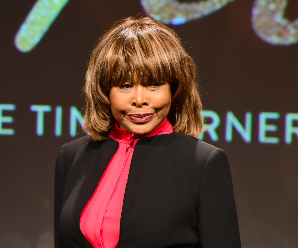 Addio a Tina Turner: morta a 83 anni l’icona rock, il dolore dell'amico Eros Ramazzotti Addio a Tina Turner: morta a 83 anni l’icona rock, il dolore dell'amico Eros Ramazzotti