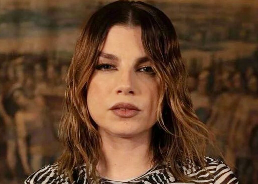 ''Sentivo le urla di mia madre, è stato terribile'': Emma Marrone racconta i momenti più drammatici della morte del padre ''Sentivo le urla di mia madre, è stato terribile'': Emma Marrone racconta i momenti più drammatici della morte del padre
