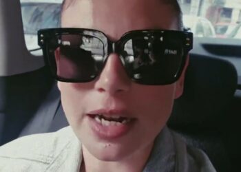 Emma Marrone lascia il palco senza rivolgere la parola all'ex Stefano De Martino: ''Gelo tra noi? Ecco la verità''