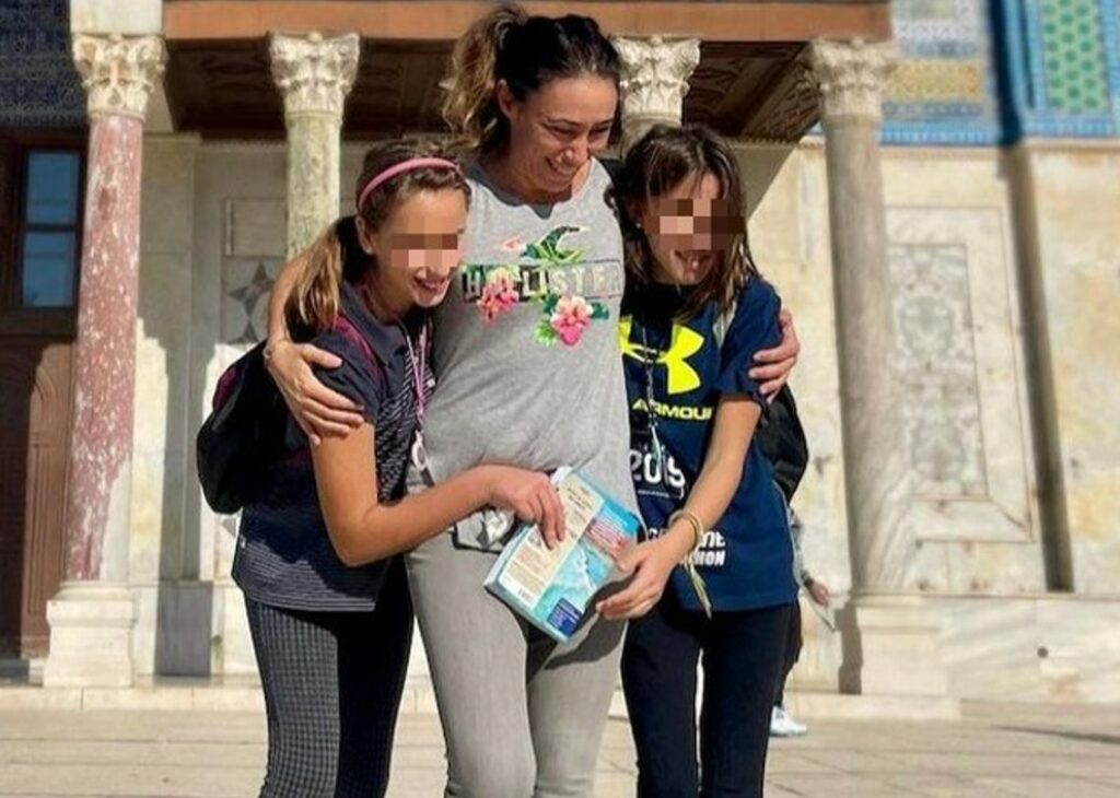 ''Stanno facendo enormi danni alle mie bambine'': Francesca Vecchioni contro la 'crociata' anti-LGBT del governo Meloni