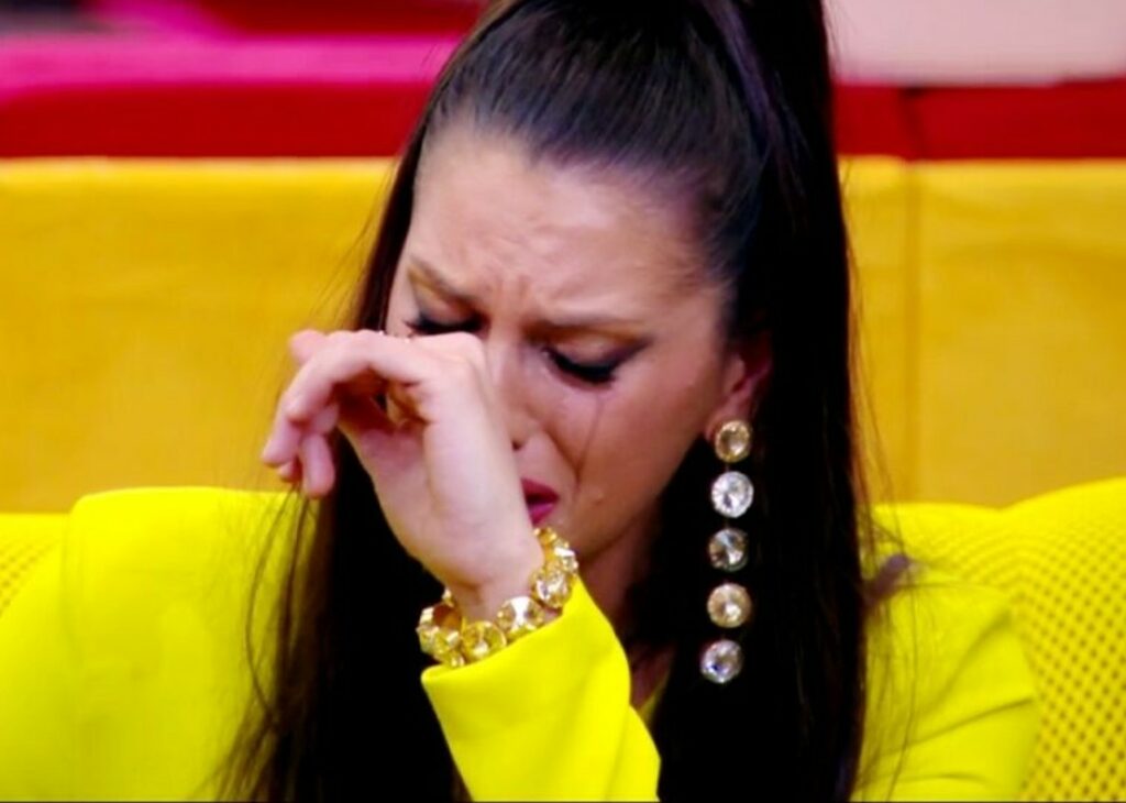 ''Non pensavo di essere così debole'': lacrime quotidiane e giorni difficilissimi, la confessione della neo-single Antonella Fiordelisi