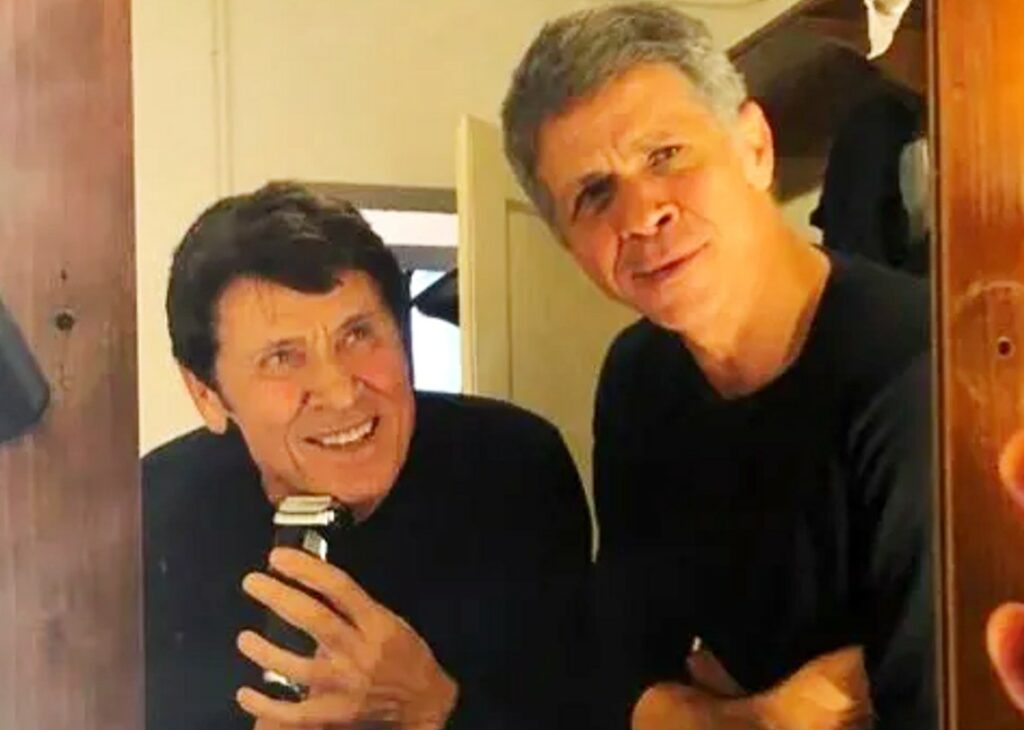 ''Ora sembro più vecchio di mio padre'': Marco Morandi, figlio di Gianni, parla del suo aspetto fisico ''Ora sembro più vecchio di mio padre'': Marco Morandi, figlio di Gianni, parla del suo aspetto fisico