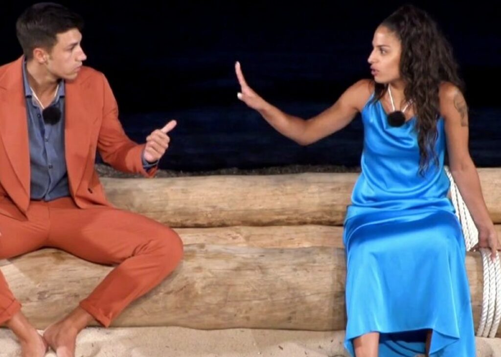 ''Ingrata, superficiale e immatura'', tra Mirko e Perla volano gli stracci a Temptation Island, lui va via con la tentatrice