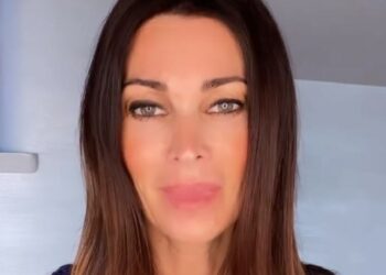 ''Grandi passioni e dolci amori'': da Coco ad Aldo Montano, Manuela Arcuri commenta i suoi ex