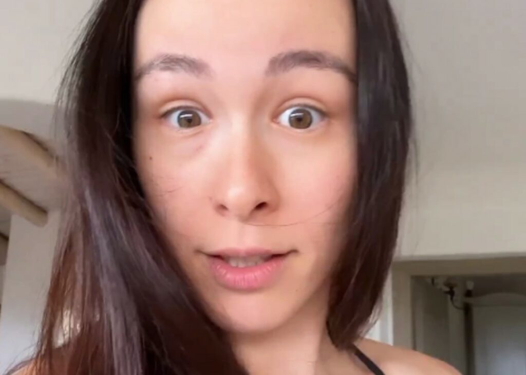 ''Troppo perfetto'': Aurora Ramazzotti spiega perché non mostra il figlio Cesare sui social ''Troppo perfetto'': Aurora Ramazzotti spiega perché non mostra il figlio Cesare sui social