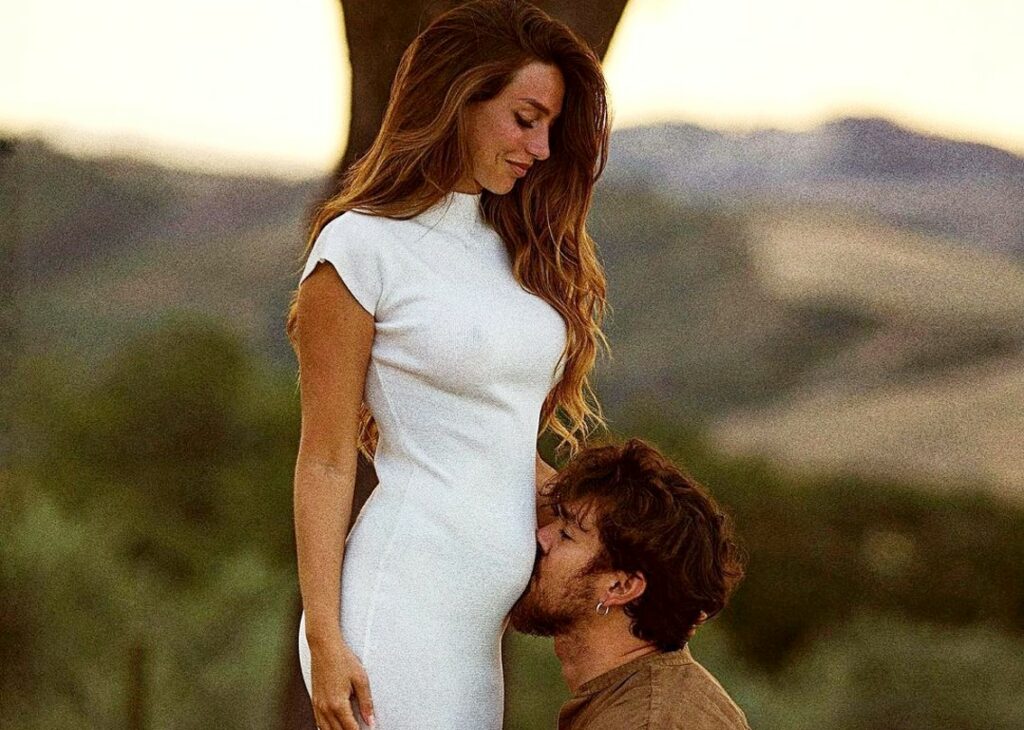 L’ex tronista Andrea Cerioli e Arianna Cirrincione presto genitori: l’annuncio della gravidanza L’ex tronista Andrea Cerioli e Arianna Cirrincione presto genitori: l’annuncio della gravidanza