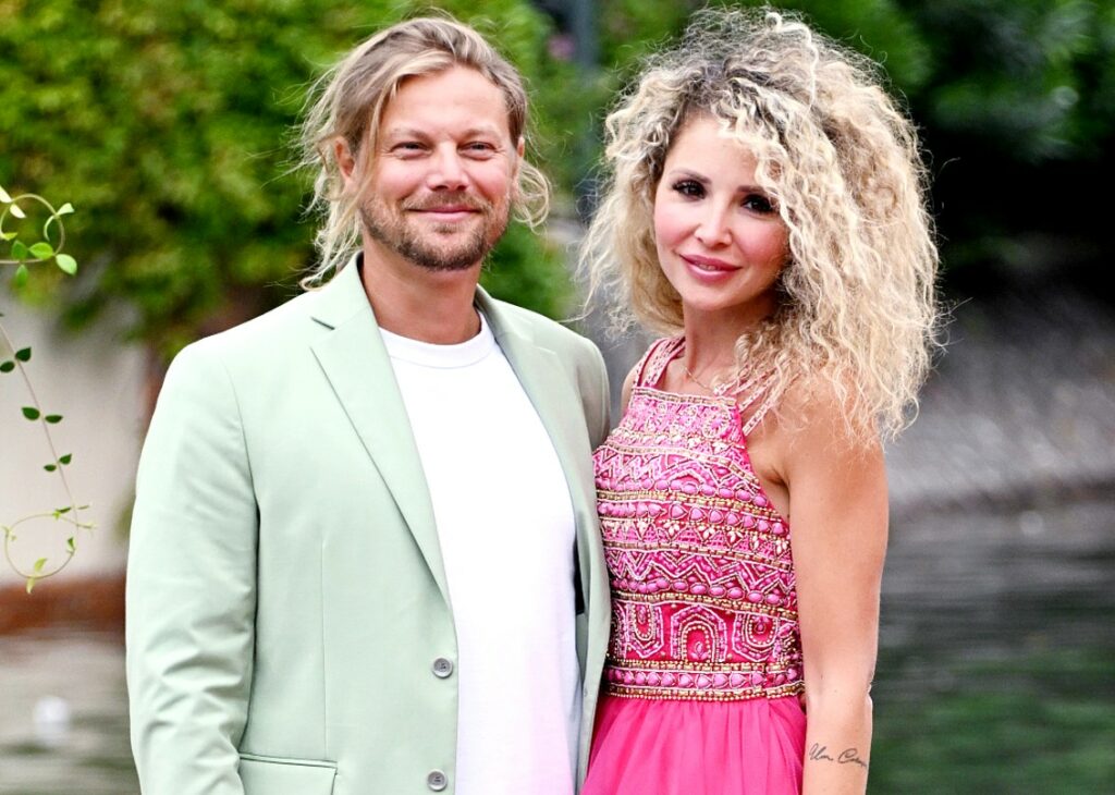 L'ex gieffino Davide Silvestri al Festival di Venezia con la moglie Alessia Costantino: foto L'ex gieffino Davide Silvestri al Festival di Venezia con la moglie Alessia Costantino: foto