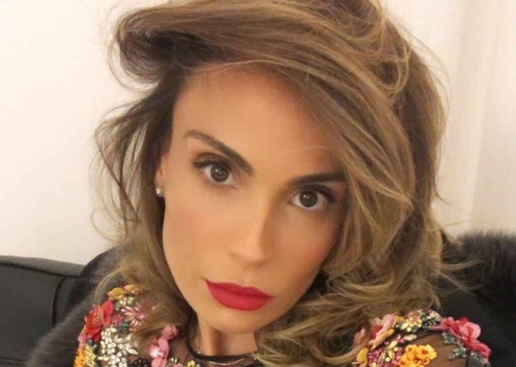 Wilma Faissol, moglie di Francesco Facchinetti, e la teoria sugli uomini che ce l'hanno ''piccolo'': ''Se un miliardario ha il micro pene…'' Wilma Faissol, moglie di Francesco Facchinetti, e la teoria sugli uomini che ce l'hanno ''piccolo'': ''Se un miliardario ha il micro pene…''