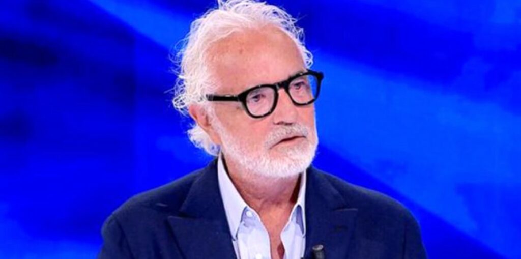 Flavio Briatore torna in tv con 18 chili in meno e rivela quale dieta ha seguito per perderli: ''La faccio da un anno'' Flavio Briatore torna in tv con 18 chili in meno e rivela quale dieta ha seguito per perderli: ''La faccio da un anno''