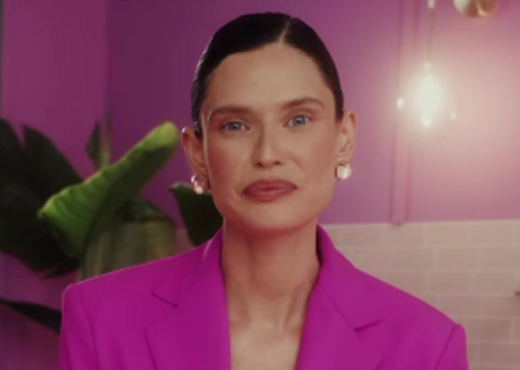 ''Non dobbiamo vergognarci della nostra vagina'': Bianca Balti parla di anatomia femminile e fa una confessione stupefacente ''Non dobbiamo vergognarci della nostra vagina'': Bianca Balti parla di anatomia femminile e fa una confessione stupefacente