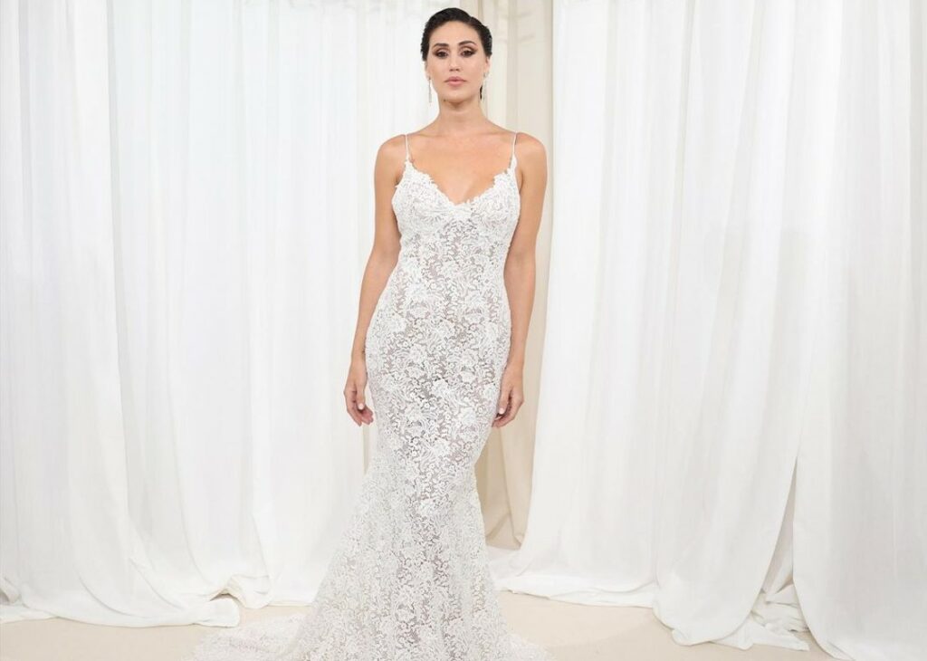 Cecilia Rodriguez sfila in abito da sposa: prove generali in vista delle prossime nozze con Ignazio Moser Cecilia Rodriguez sfila in abito da sposa: prove generali in vista delle prossime nozze con Ignazio Moser