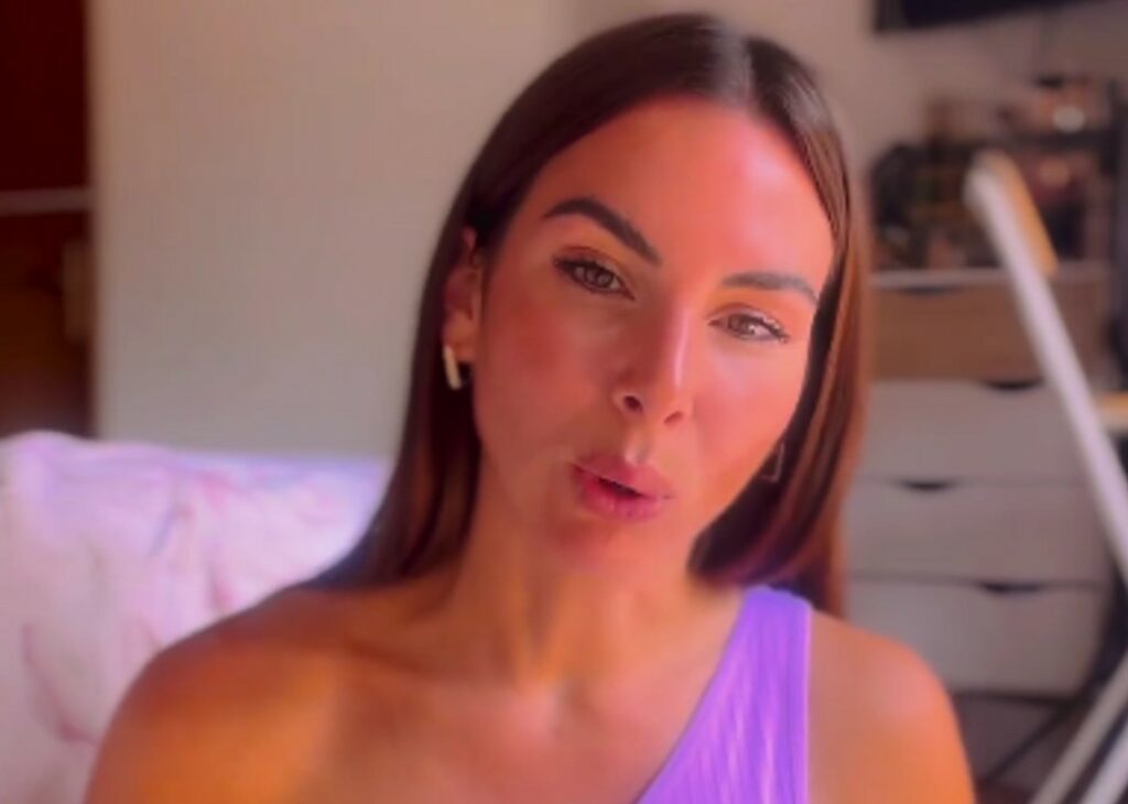 ''Mi guardavo allo specchio e vedevo un mostro'': Micol Olivieri, Alice de 'I Cesaroni', rivela perché non si faceva fotografare da adolescente ''Mi guardavo allo specchio e vedevo un mostro'': Micol Olivieri, Alice de 'I Cesaroni', rivela perché non si faceva fotografare da adolescente