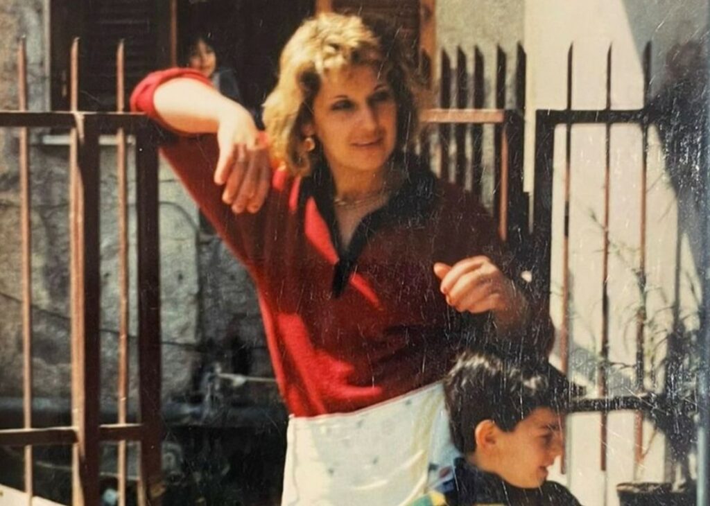 ''Odio questo numero'': Anna Tatangelo ricorda la mamma a un anno dalla morte, le risponde intristita Elisabetta Gregoraci ''Odio questo numero'': Anna Tatangelo ricorda la mamma a un anno dalla morte, le risponde intristita Elisabetta Gregoraci