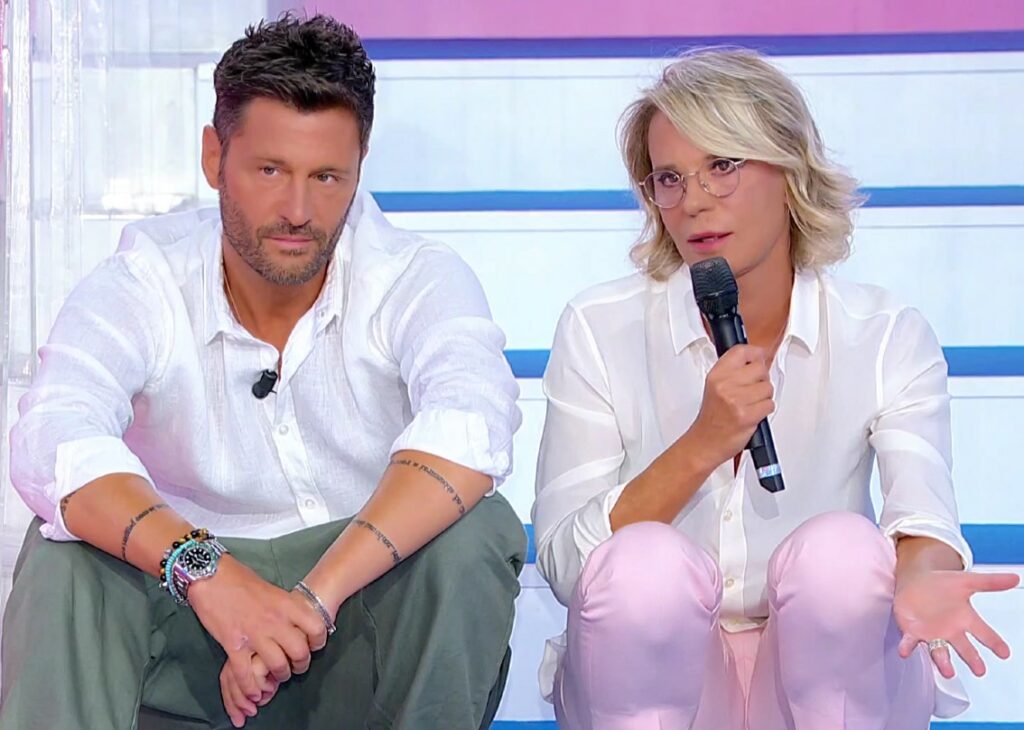 Maria De Filippi apre la nuova stagione di 'Uomini e Donne' con Filippo Bisciglia in studio: ecco perché Maria De Filippi apre la nuova stagione di 'Uomini e Donne' con Filippo Bisciglia in studio: ecco perché