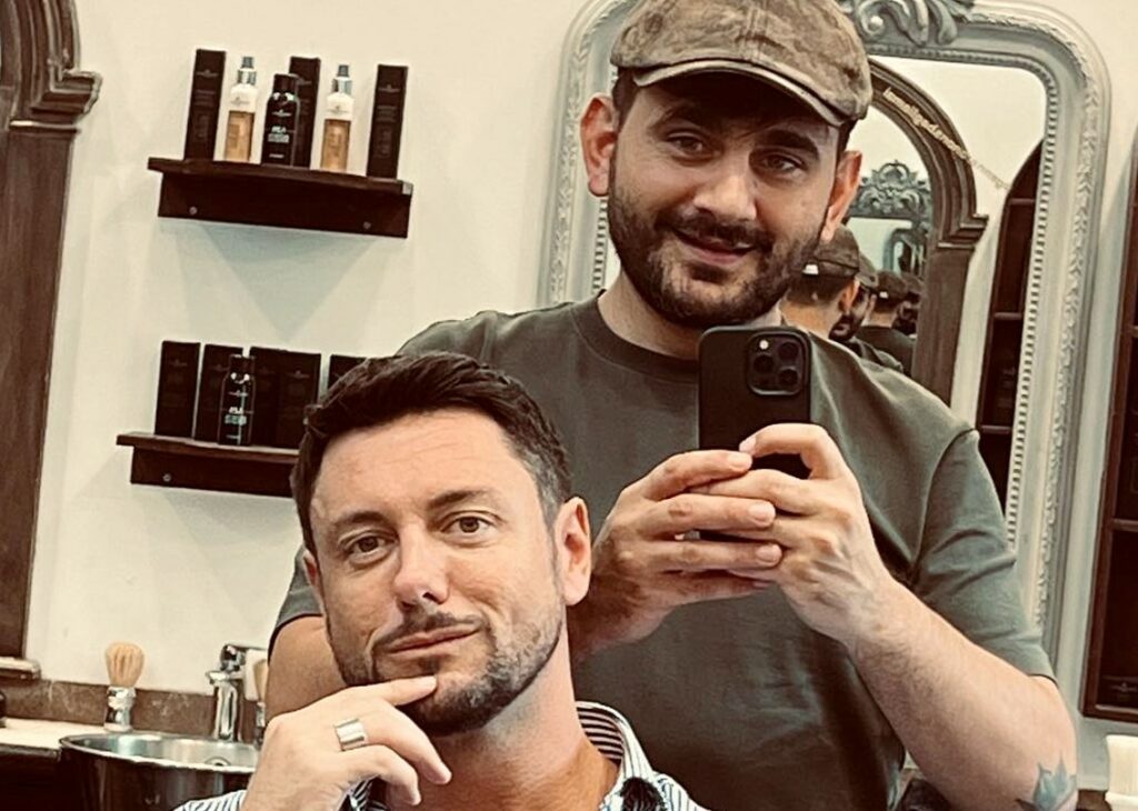 ''Andrea Giambruno non sembrava provato'': il barbiere dell'ex della Meloni parla con i giornali del loro incontro