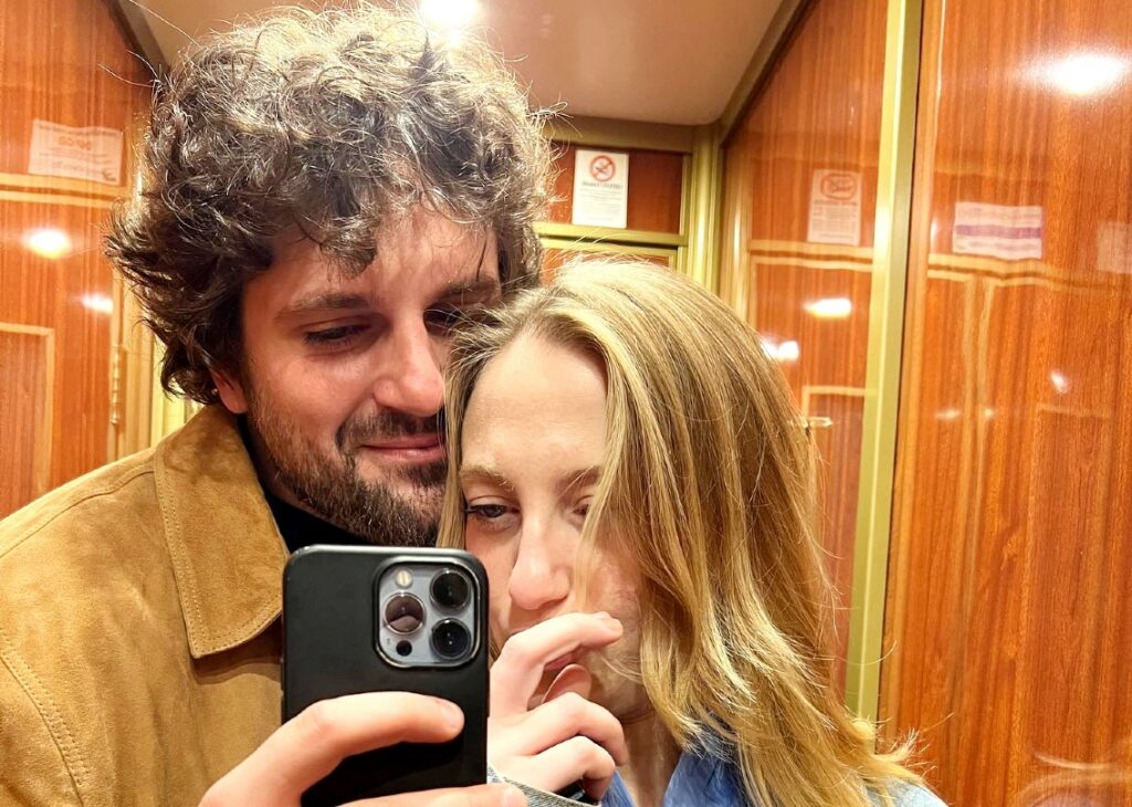 Il comico Frank Matano fa una rara dedica d'amore alla fidanzata Ylenia per il suo compleanno: foto Il comico Frank Matano fa una rara dedica d'amore alla fidanzata Ylenia per il suo compleanno: foto