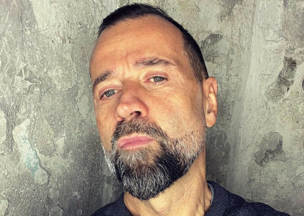 ''Mio figlio era scioccato, mani davanti alla faccia, piangeva'': Fabio Volo rivela come ha involontariamente sconvolto i suoi bambini