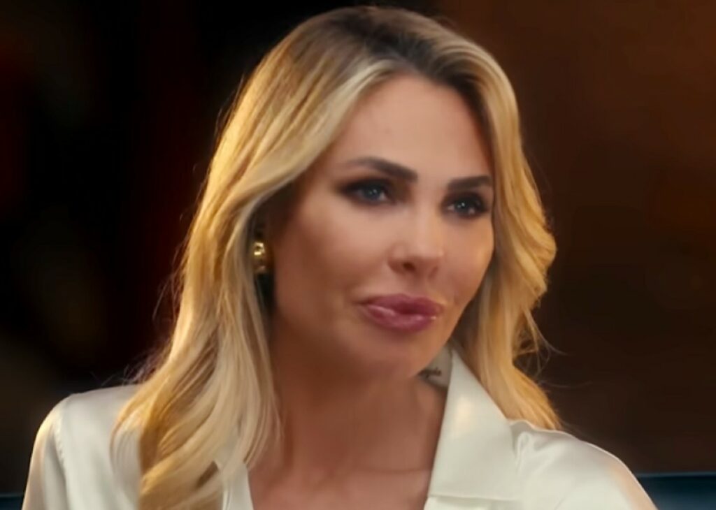 Rapporti intimi 'sporadici', ecco come Ilary Blasi ha capito che Francesco Totti era cambiato: ''Prima lo facevamo regolarmente, poi…'' Rapporti intimi 'sporadici', ecco come Ilary Blasi ha capito che Francesco Totti era cambiato: ''Prima lo facevamo regolarmente, poi…''