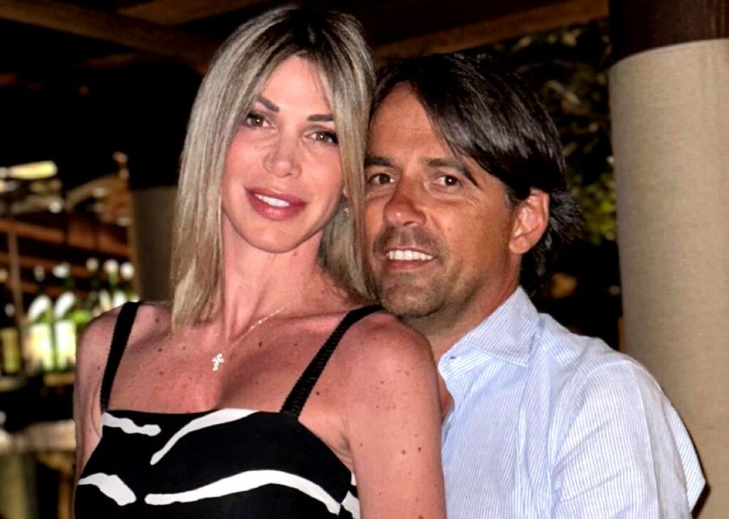 ''Ho nascosto il viso dietro al telefono e ho iniziato a piangere'': la moglie di Simone Inzaghi rivela come reagisce agli insulti verso il marito