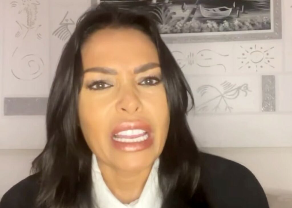 ''Mi hanno chiesto di non pubblicare più nulla sui social'': Carolina Marconi molto turbata dalla telefonata, ecco cos'è successo ''Mi hanno chiesto di non pubblicare più nulla sui social'': Carolina Marconi molto turbata dalla telefonata, ecco cos'è successo