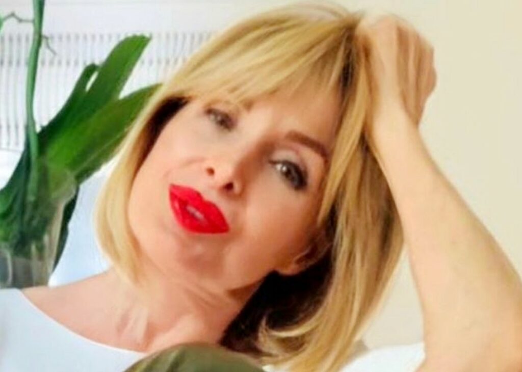 ''Io come Ilary Blasi: tutti sapevano dei tradimenti di Maurizio Costanzo, ma nessuno parlava'': ecco cos'ha detto Marta Flavi ''Io come Ilary Blasi: tutti sapevano dei tradimenti di Maurizio Costanzo, ma nessuno parlava'': ecco cos'ha detto Marta Flavi