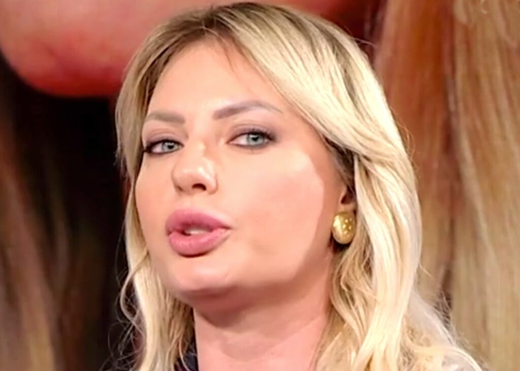 ''Ho vissuto una situazione di grande patriarcato addosso'': Manila Nazzaro parla degli insulti ricevuti dopo aver lasciato Lorenzo Amoruso