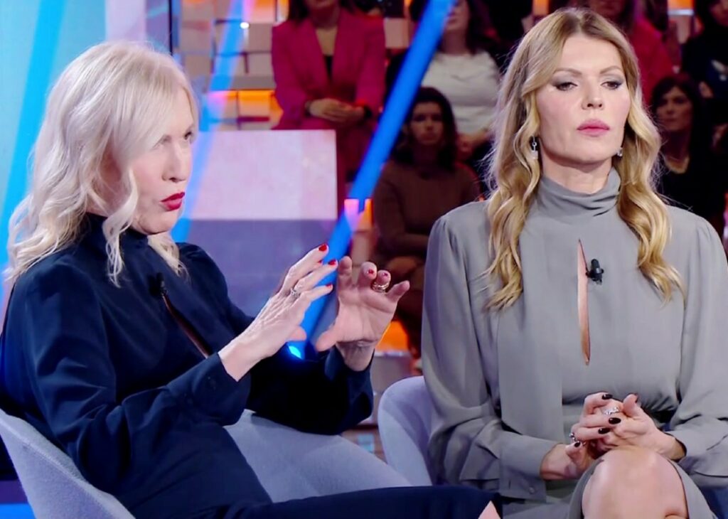 Rita Rusic in tv con la sorella Lierka che accusa l’ex cognato Cecchi Gori: ''Mi ha licenziata in tronco'' Rita Rusic in tv con la sorella Lierka che accusa l’ex cognato Cecchi Gori: ''Mi ha licenziata in tronco''