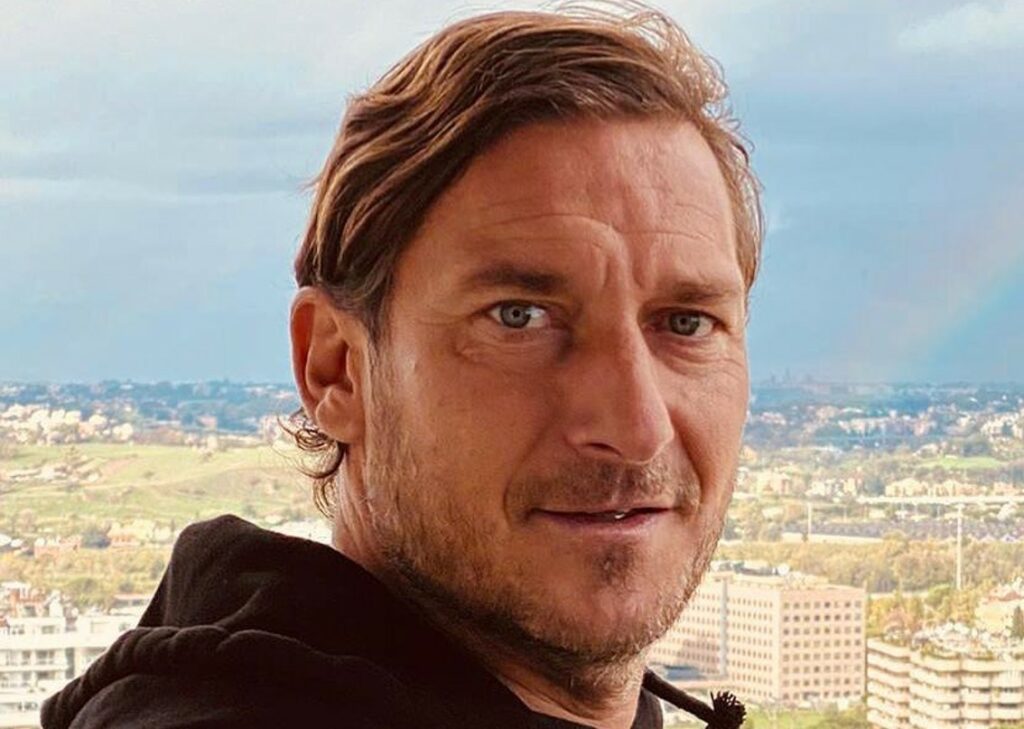 Parla lo storico amico di Totti Alex Nuccetelli: ''L’aut aut di Francesco a Ilary Blasi? Voleva salvare il suo matrimonio'' Parla lo storico amico di Totti Alex Nuccetelli: ''L’aut aut di Francesco a Ilary Blasi? Voleva salvare il suo matrimonio''