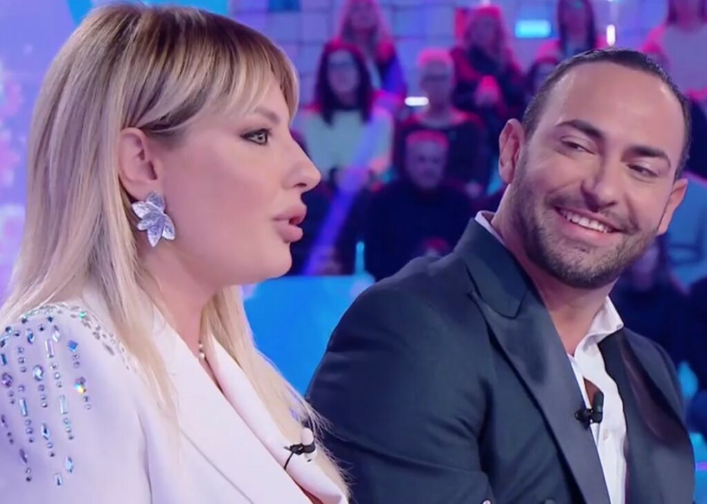 ''Ci conoscevamo da soli due mesi'': Manila Nazzaro in tv rivela come ha ricevuto la proposta di nozze da Stefano Oradei